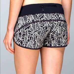 Lululemon Run Speed Short *2-way Stretch Pretty Palm Black Angel Wing Black